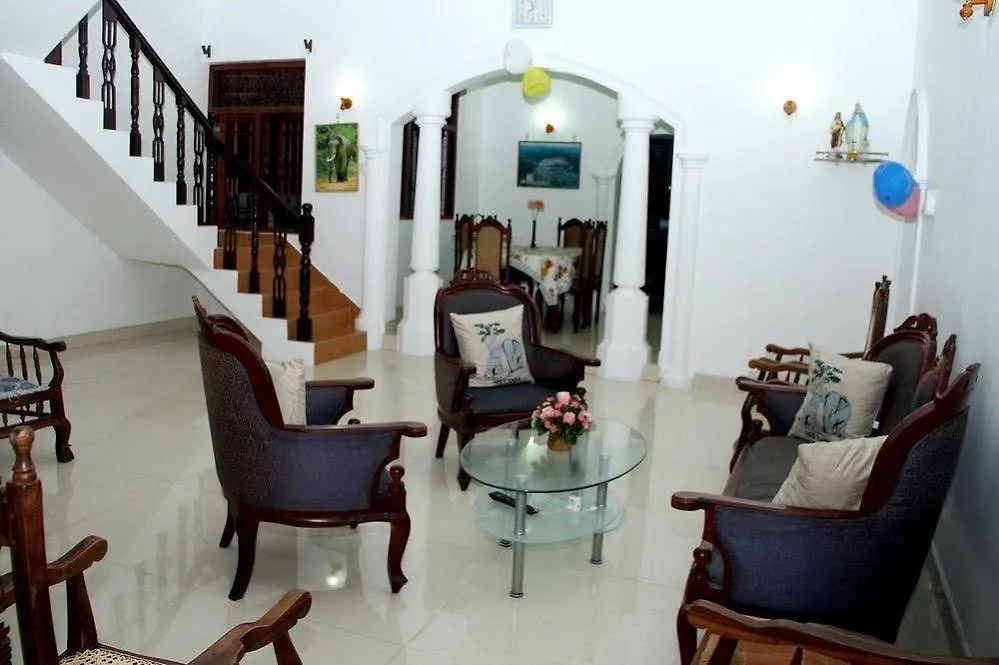 Hotel Island Breeze Srilanka Negombo